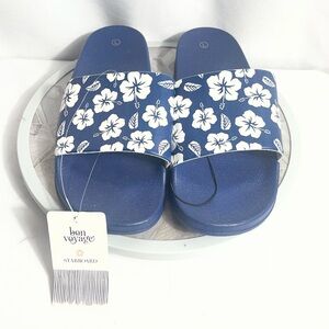 Bon Voyage Starboard Blue Floral Slide Sandals Women’s Size L New w/ Tag
